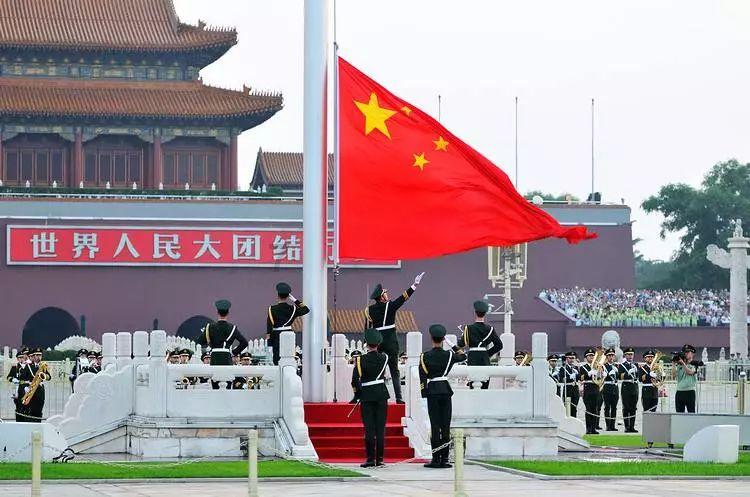脑瘫少年从站不稳到硬拉120公斤 围观群众爆发欢呼!“没有不可能,只有不相信不去做”