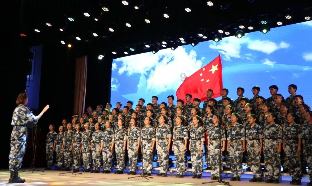 万事如意新年贺岁龙年海报背景素材