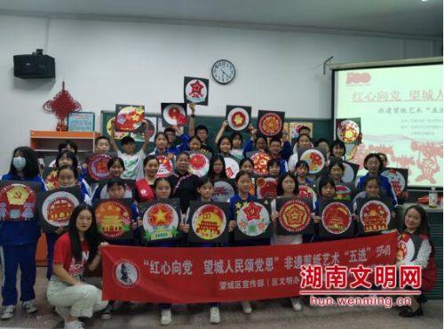 清朝一县令,错将300两银子送给18岁少女,因祸得福官至四川总督